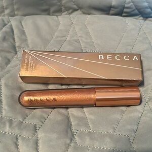 NWT Becca Glow Gloss, Champagne Crème, 5g, NY, Collector’s Edition, plumping ❤️